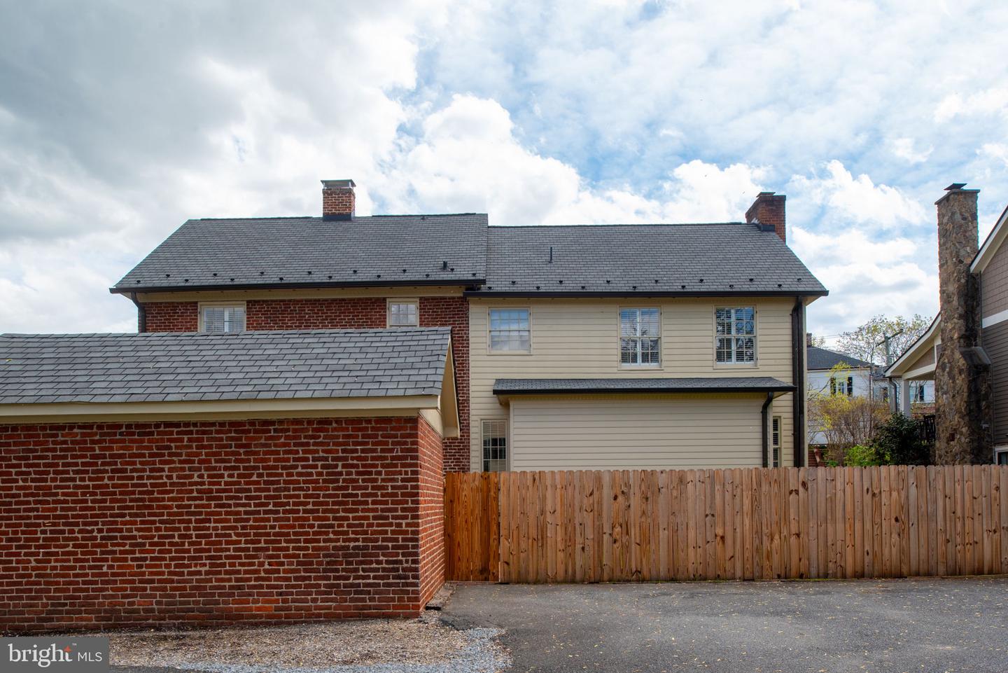 701 HANOVER ST, FREDERICKSBURG, Virginia 22401, 4 Bedrooms Bedrooms, 13 Rooms Rooms,3 BathroomsBathrooms,Residential,For sale,701 HANOVER ST,VAFB2007712 MLS # VAFB2007712