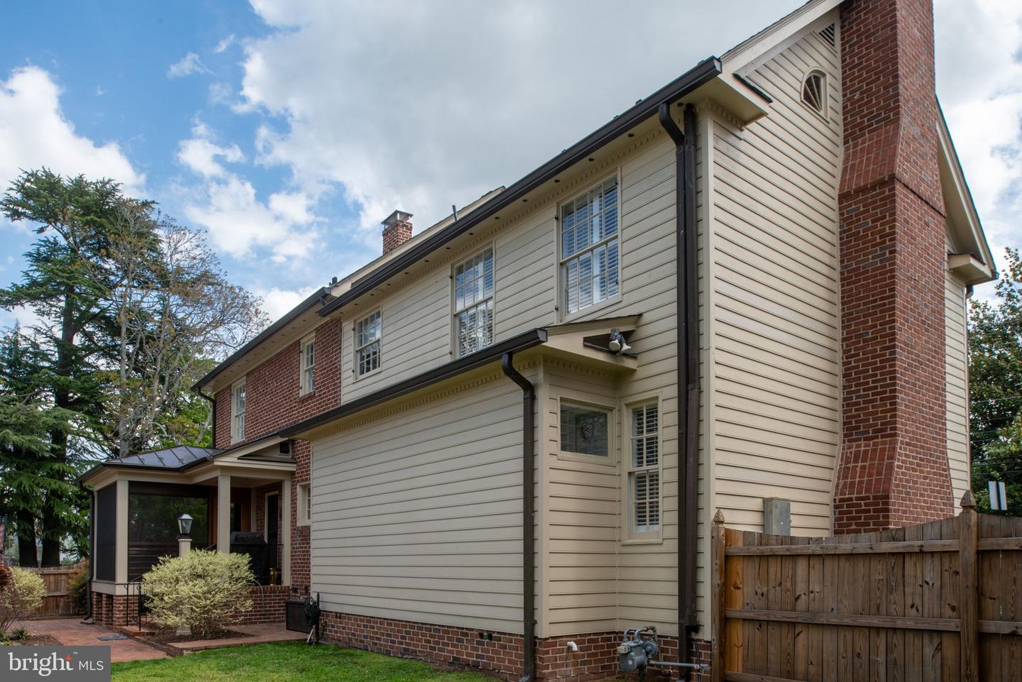 701 HANOVER ST, FREDERICKSBURG, Virginia 22401, 4 Bedrooms Bedrooms, 13 Rooms Rooms,3 BathroomsBathrooms,Residential,For sale,701 HANOVER ST,VAFB2007712 MLS # VAFB2007712