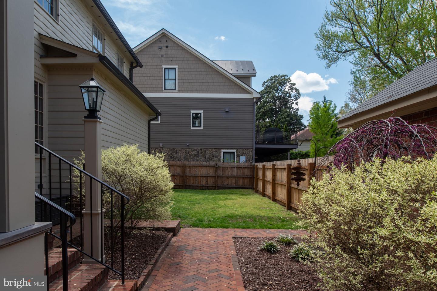 701 HANOVER ST, FREDERICKSBURG, Virginia 22401, 4 Bedrooms Bedrooms, 13 Rooms Rooms,3 BathroomsBathrooms,Residential,For sale,701 HANOVER ST,VAFB2007712 MLS # VAFB2007712