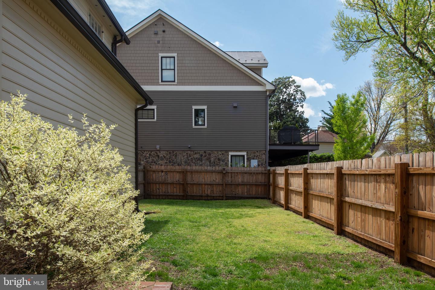 701 HANOVER ST, FREDERICKSBURG, Virginia 22401, 4 Bedrooms Bedrooms, 13 Rooms Rooms,3 BathroomsBathrooms,Residential,For sale,701 HANOVER ST,VAFB2007712 MLS # VAFB2007712