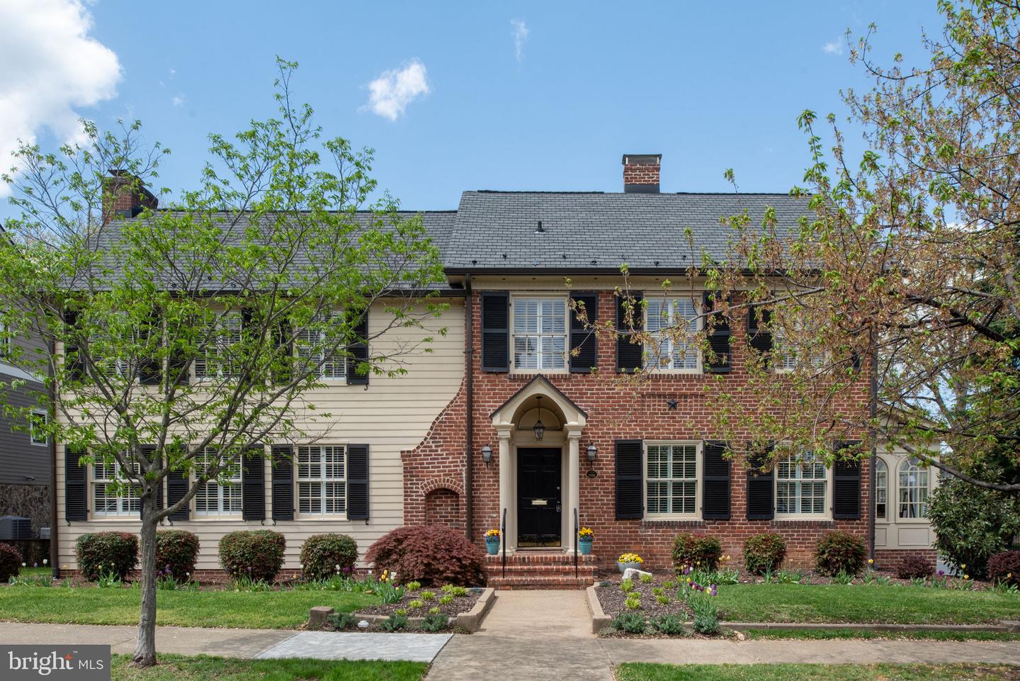 701 HANOVER ST, FREDERICKSBURG, Virginia 22401, 4 Bedrooms Bedrooms, 13 Rooms Rooms,3 BathroomsBathrooms,Residential,For sale,701 HANOVER ST,VAFB2007712 MLS # VAFB2007712