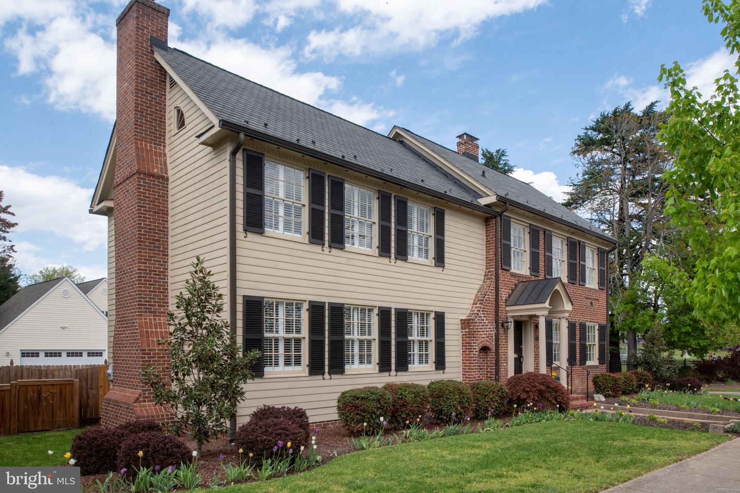 701 HANOVER ST, FREDERICKSBURG, Virginia 22401, 4 Bedrooms Bedrooms, 13 Rooms Rooms,3 BathroomsBathrooms,Residential,For sale,701 HANOVER ST,VAFB2007712 MLS # VAFB2007712