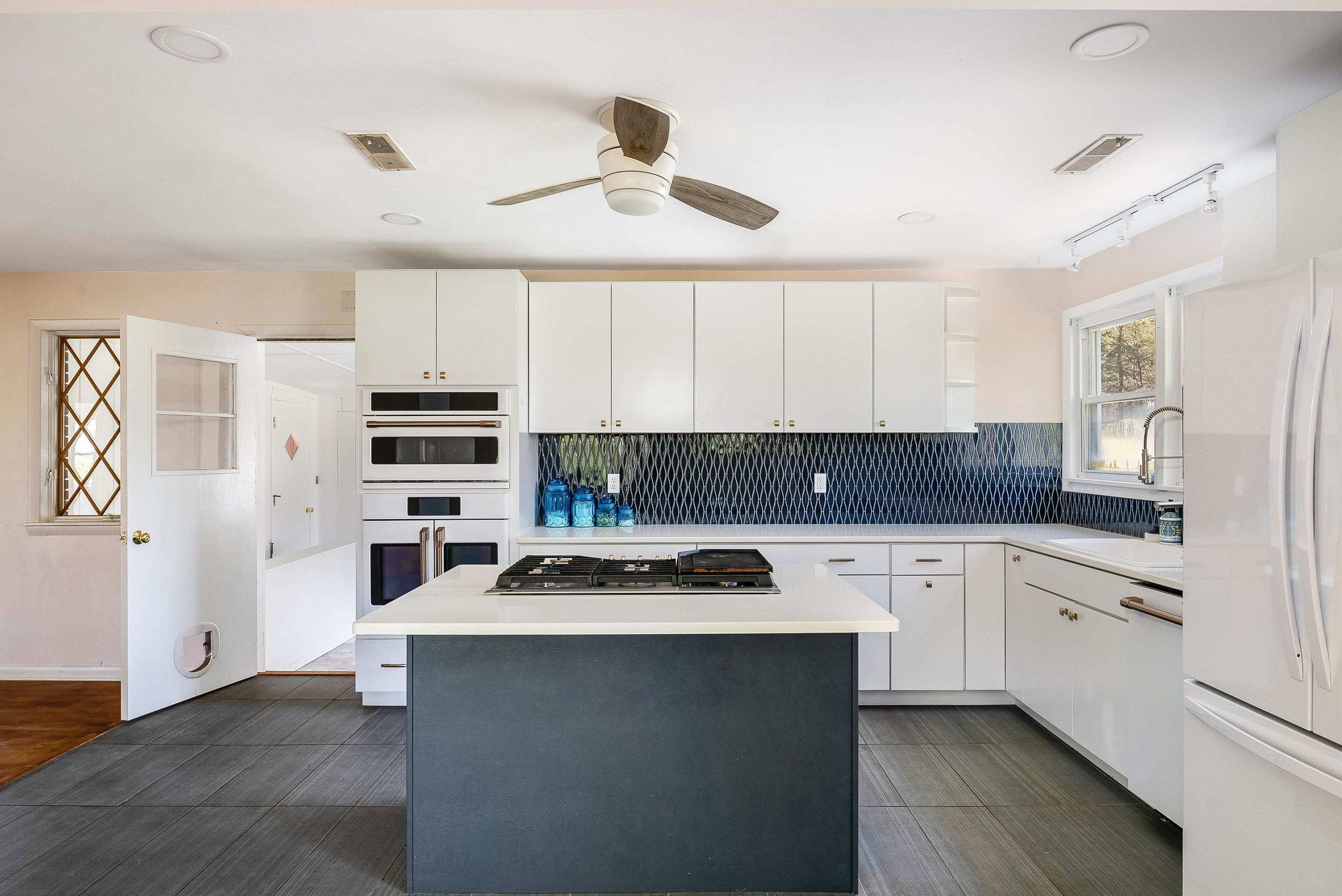 931 SWITCHBOARD RD, ROCKINGHAM, Virginia 22802, 2 Bedrooms Bedrooms, ,1 BathroomBathrooms,Residential,931 SWITCHBOARD RD,663274 MLS # 663274
