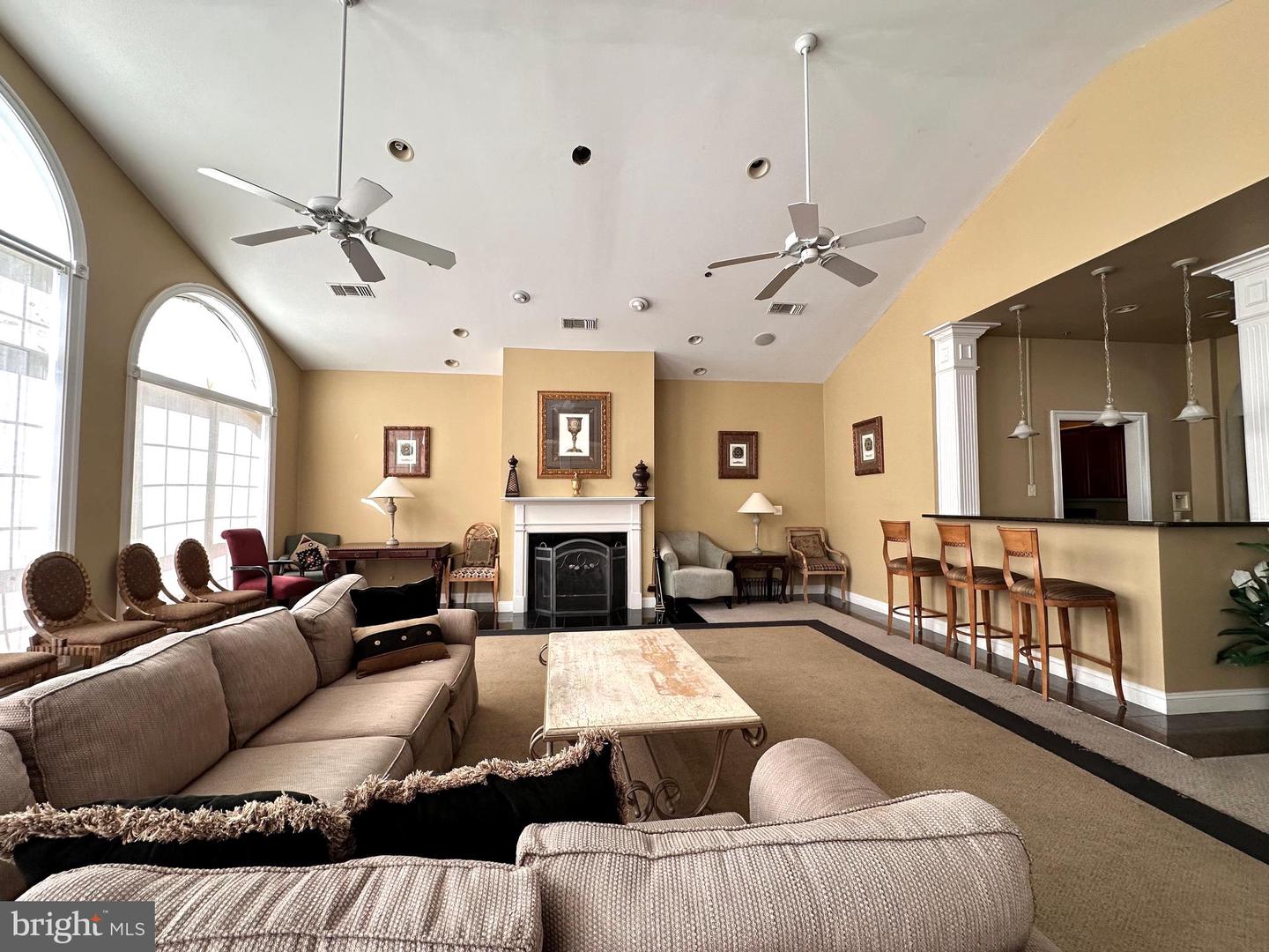 4560 STRUTFIELD LN #1203, ALEXANDRIA, Virginia 22311, 2 Bedrooms Bedrooms, ,2 BathroomsBathrooms,Residential,For sale,4560 STRUTFIELD LN #1203,VAAX2042324 MLS # VAAX2042324