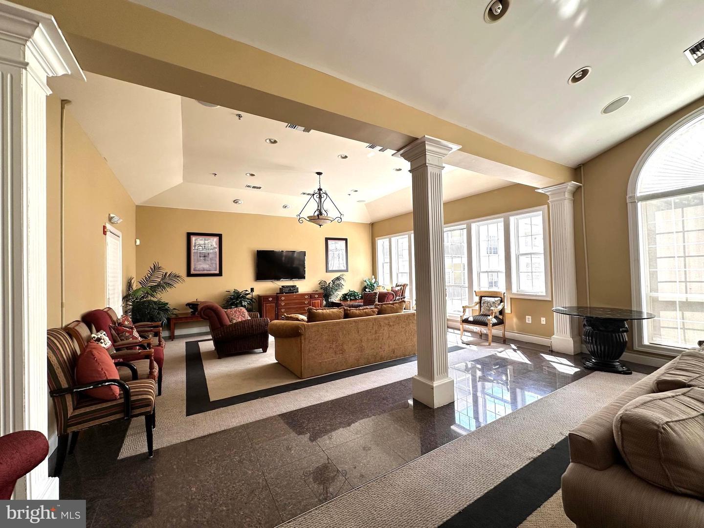 4560 STRUTFIELD LN #1203, ALEXANDRIA, Virginia 22311, 2 Bedrooms Bedrooms, ,2 BathroomsBathrooms,Residential,For sale,4560 STRUTFIELD LN #1203,VAAX2042324 MLS # VAAX2042324