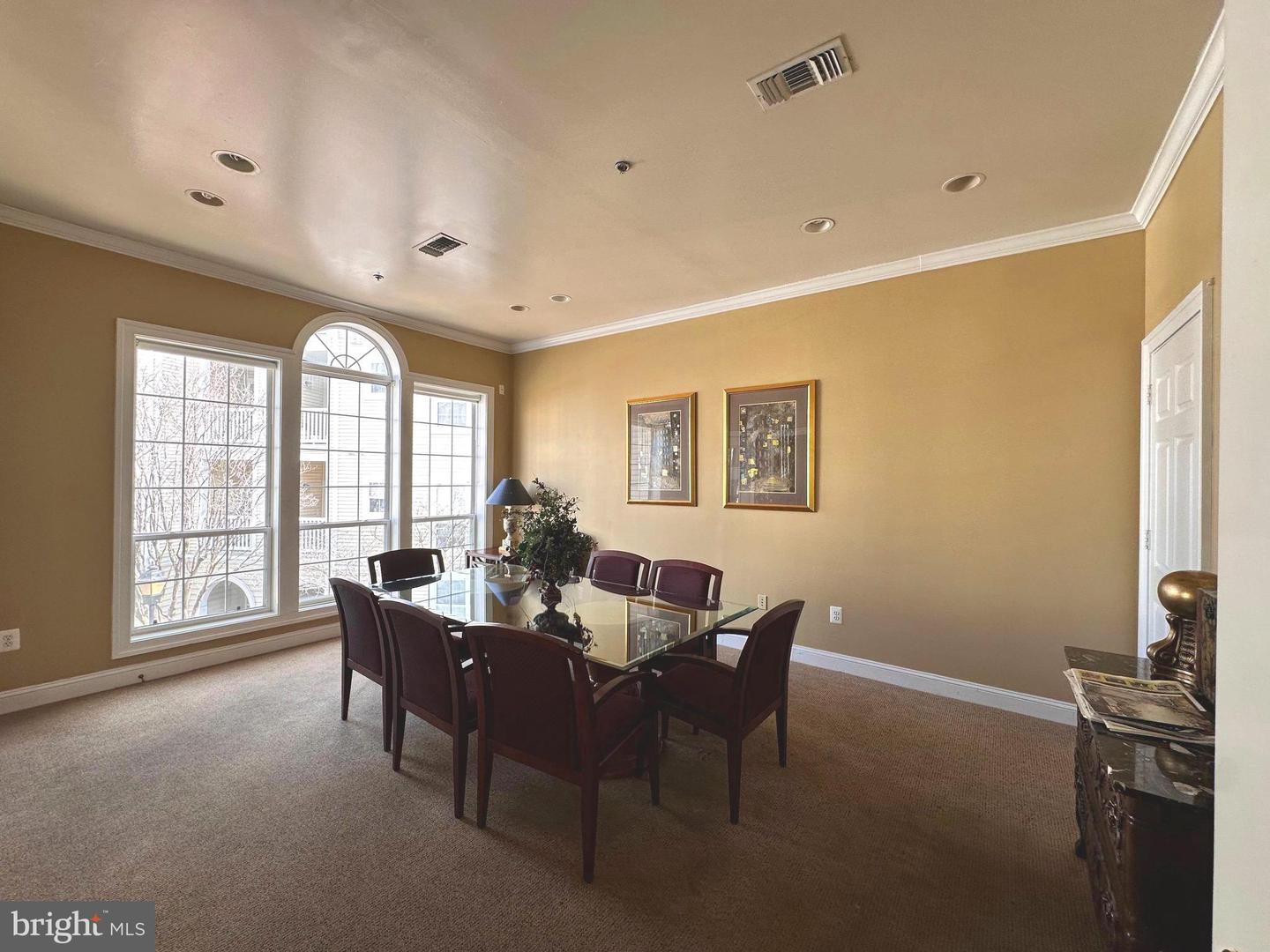4560 STRUTFIELD LN #1203, ALEXANDRIA, Virginia 22311, 2 Bedrooms Bedrooms, ,2 BathroomsBathrooms,Residential,For sale,4560 STRUTFIELD LN #1203,VAAX2042324 MLS # VAAX2042324