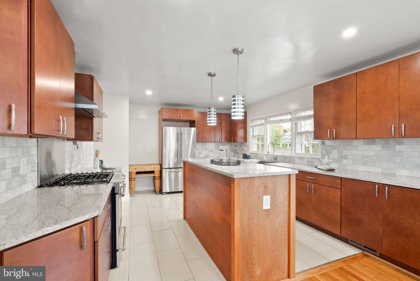 5924 KIMBLE CT, FALLS CHURCH, Virginia 22041, 5 Bedrooms Bedrooms, ,4 BathroomsBathrooms,Residential,For sale,5924 KIMBLE CT,VAFX2224992 MLS # VAFX2224992