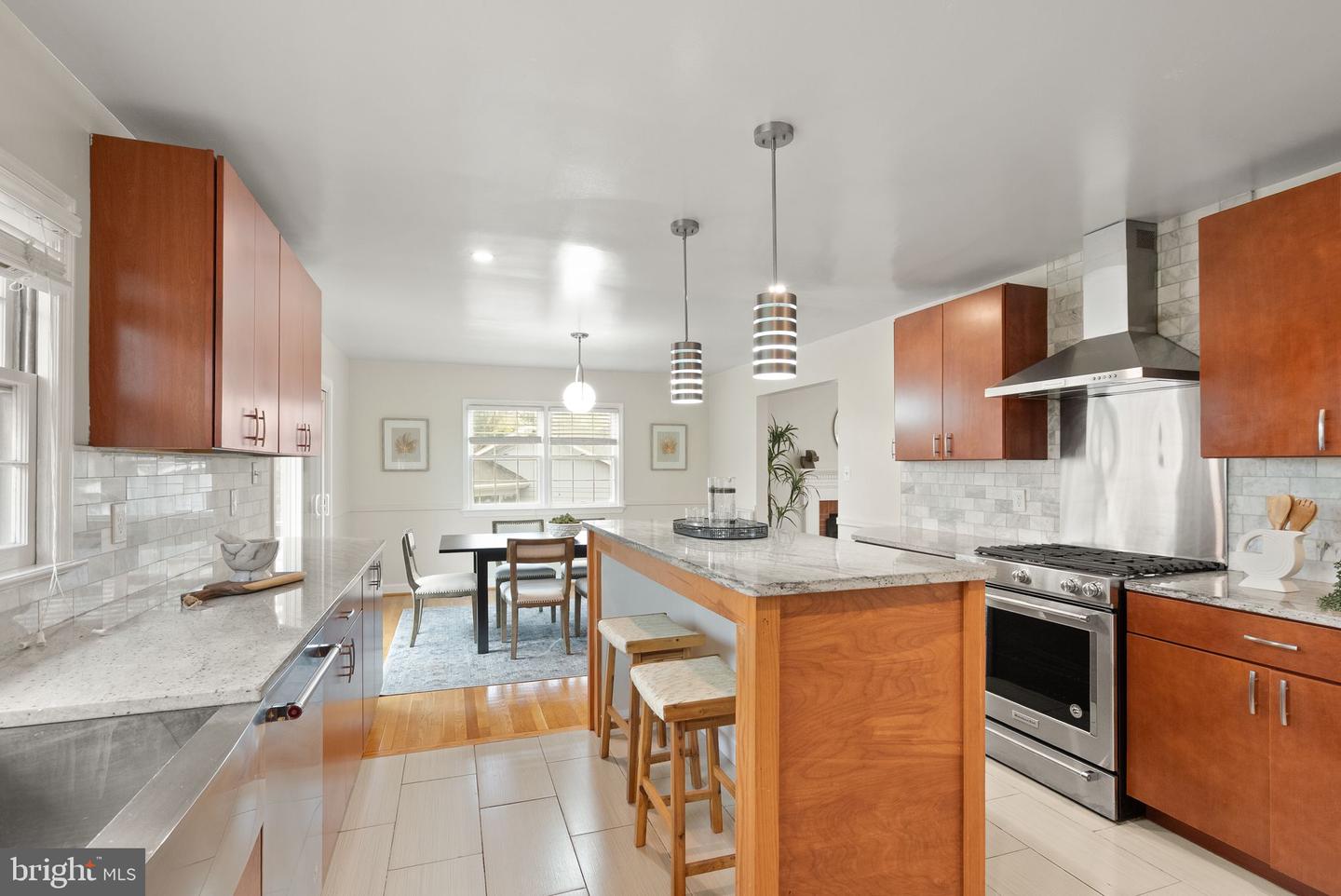 5924 KIMBLE CT, FALLS CHURCH, Virginia 22041, 5 Bedrooms Bedrooms, ,4 BathroomsBathrooms,Residential,For sale,5924 KIMBLE CT,VAFX2224992 MLS # VAFX2224992