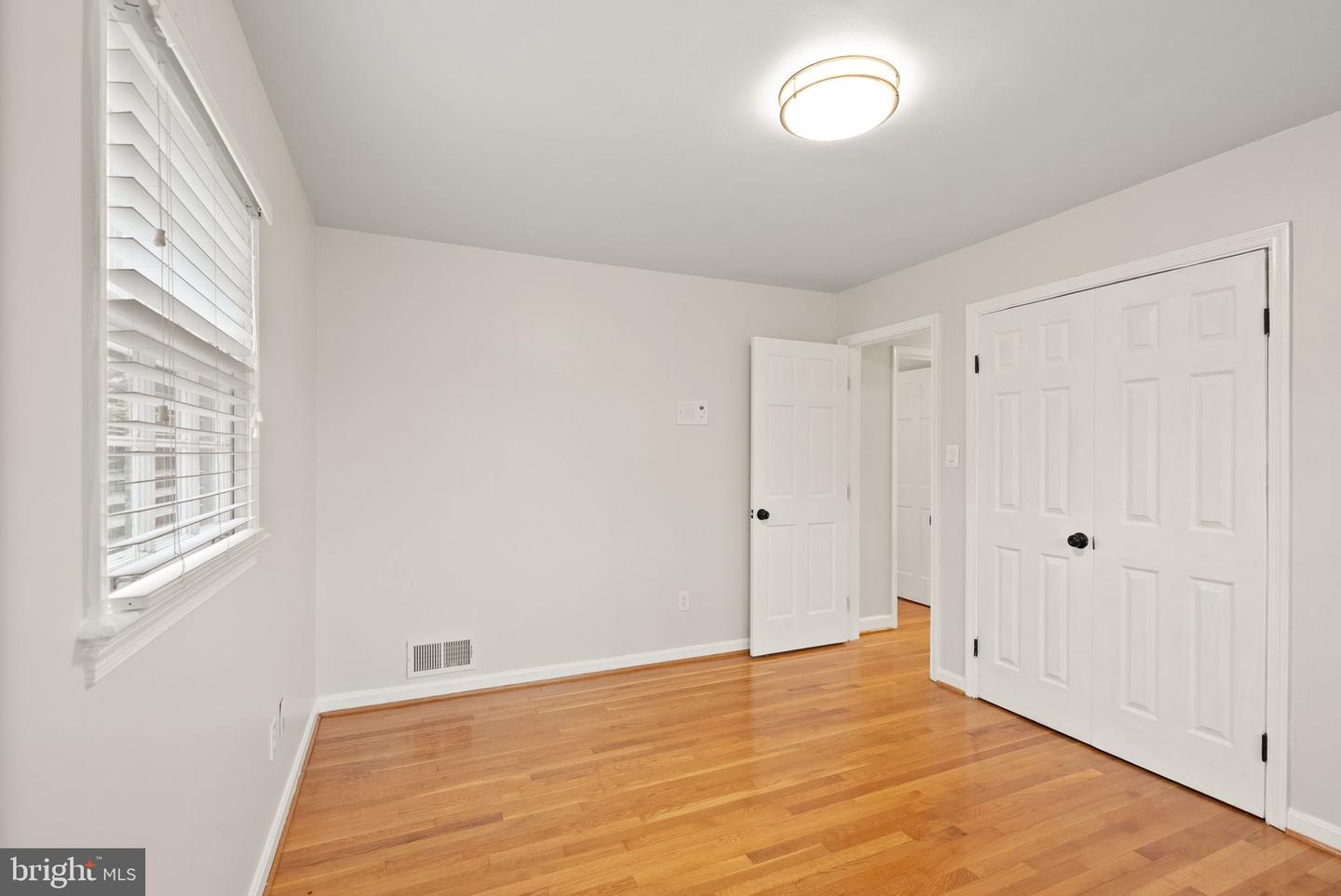 5924 KIMBLE CT, FALLS CHURCH, Virginia 22041, 5 Bedrooms Bedrooms, ,4 BathroomsBathrooms,Residential,For sale,5924 KIMBLE CT,VAFX2224992 MLS # VAFX2224992