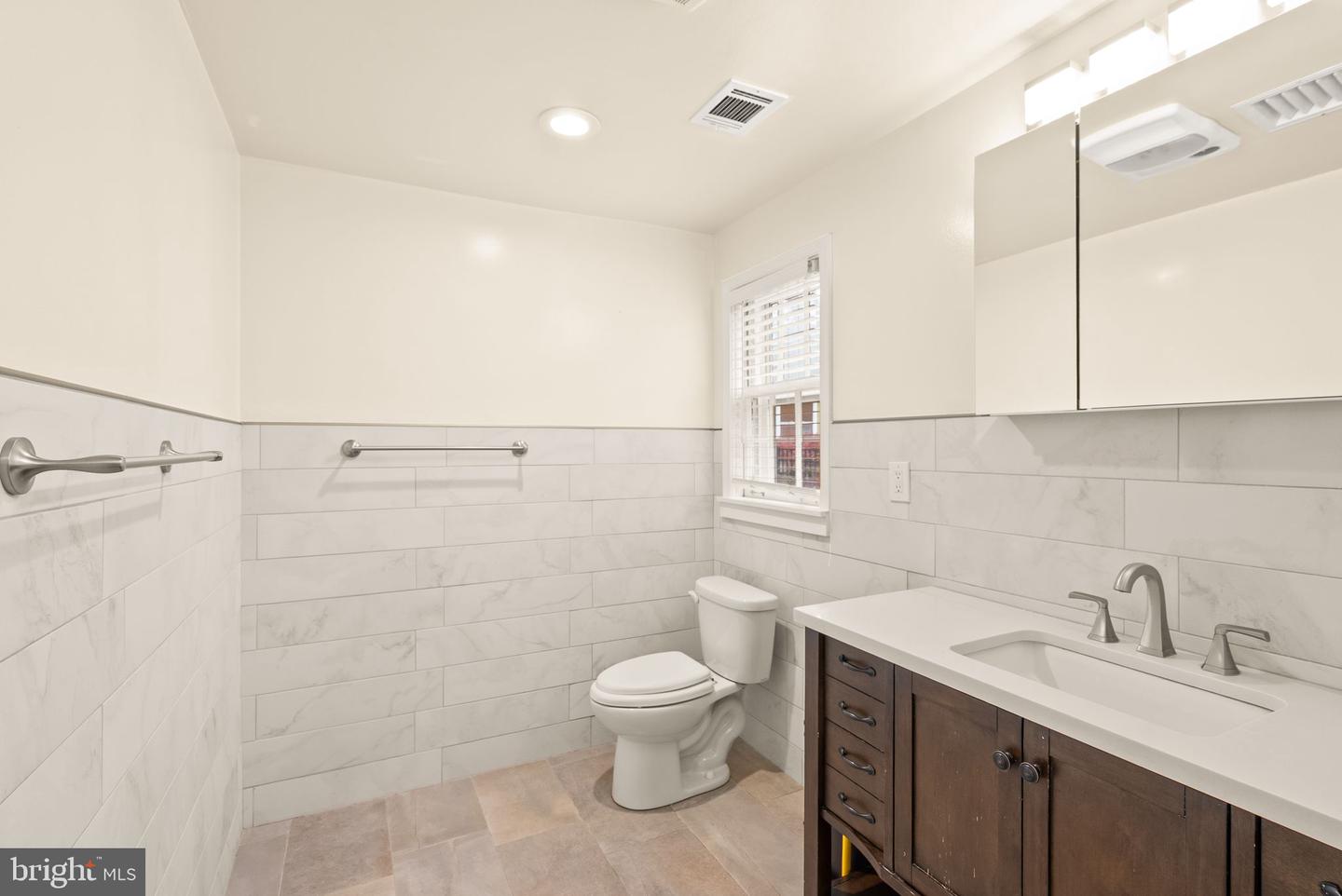5924 KIMBLE CT, FALLS CHURCH, Virginia 22041, 5 Bedrooms Bedrooms, ,4 BathroomsBathrooms,Residential,For sale,5924 KIMBLE CT,VAFX2224992 MLS # VAFX2224992