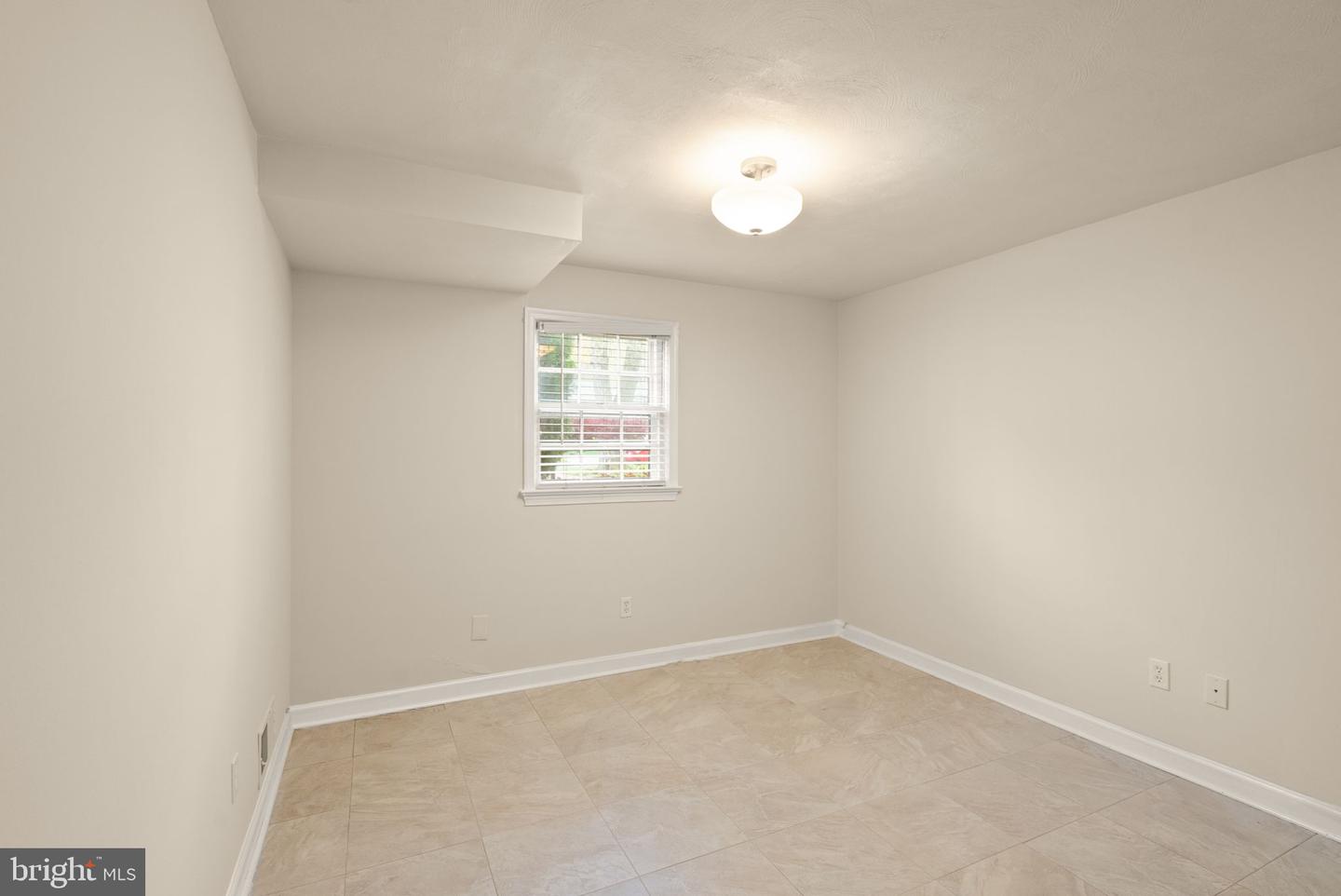 5924 KIMBLE CT, FALLS CHURCH, Virginia 22041, 5 Bedrooms Bedrooms, ,4 BathroomsBathrooms,Residential,For sale,5924 KIMBLE CT,VAFX2224992 MLS # VAFX2224992
