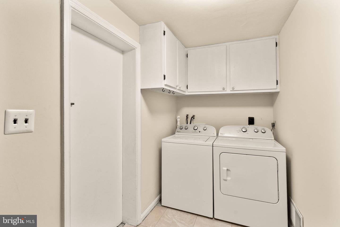 5924 KIMBLE CT, FALLS CHURCH, Virginia 22041, 5 Bedrooms Bedrooms, ,4 BathroomsBathrooms,Residential,For sale,5924 KIMBLE CT,VAFX2224992 MLS # VAFX2224992