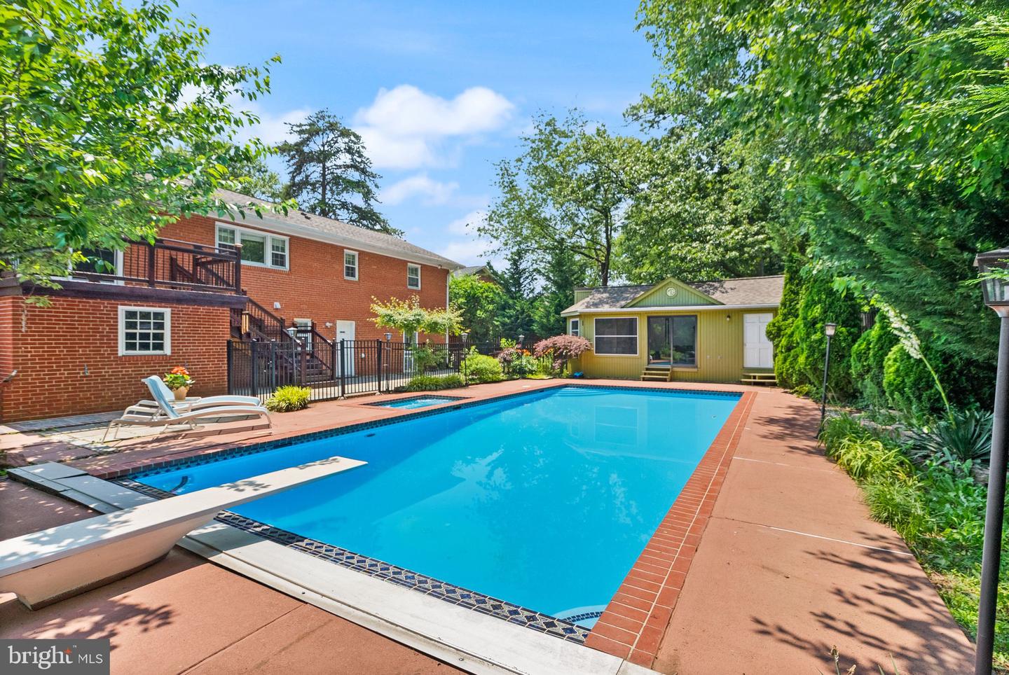 5924 KIMBLE CT, FALLS CHURCH, Virginia 22041, 5 Bedrooms Bedrooms, ,4 BathroomsBathrooms,Residential,For sale,5924 KIMBLE CT,VAFX2224992 MLS # VAFX2224992