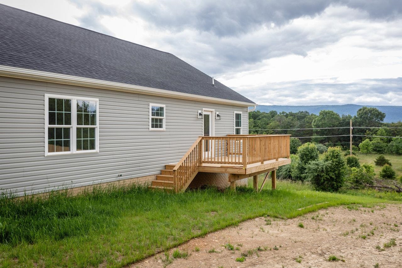 389 LEOLA LOOP, STANLEY, Virginia 22851, 3 Bedrooms Bedrooms, ,2 BathroomsBathrooms,Residential,389 LEOLA LOOP,663292 MLS # 663292