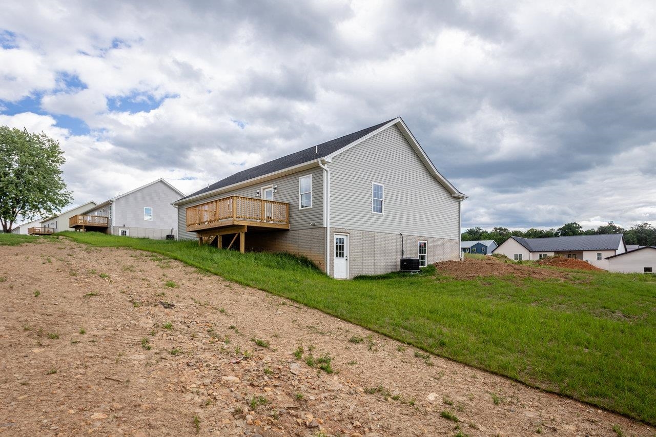 389 LEOLA LOOP, STANLEY, Virginia 22851, 3 Bedrooms Bedrooms, ,2 BathroomsBathrooms,Residential,389 LEOLA LOOP,663292 MLS # 663292