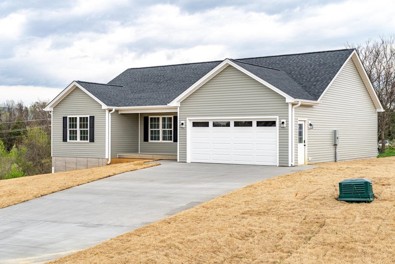 389 LEOLA LOOP, STANLEY, Virginia 22851, 3 Bedrooms Bedrooms, ,2 BathroomsBathrooms,Residential,389 LEOLA LOOP,663292 MLS # 663292