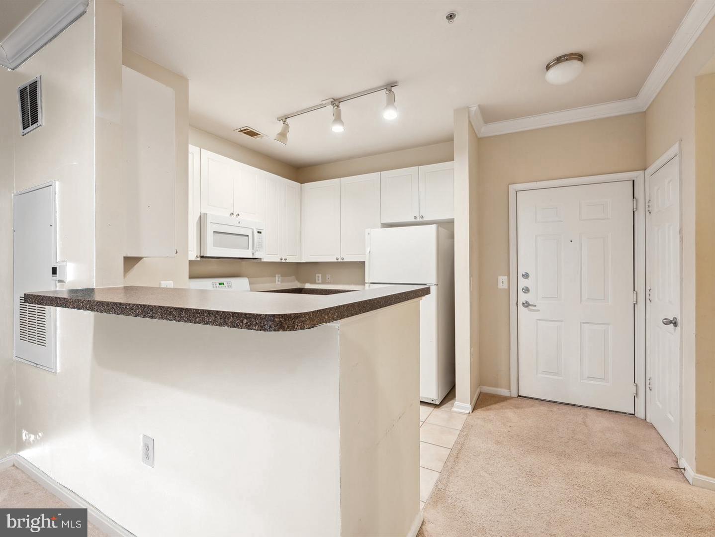 2765 CENTERBORO DR #161, VIENNA, Virginia 22181, 1 Bedroom Bedrooms, ,1 BathroomBathrooms,Residential,For sale,2765 CENTERBORO DR #161,VAFX2226802 MLS # VAFX2226802