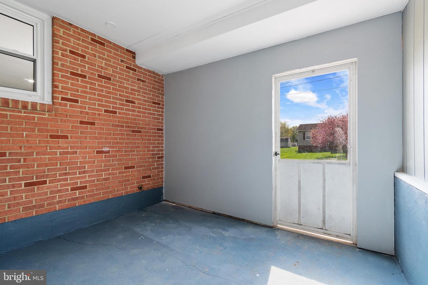 1005 PENNSYLVANIA AVE, WINCHESTER, Virginia 22601, 3 Bedrooms Bedrooms, ,2 BathroomsBathrooms,Residential,For sale,1005 PENNSYLVANIA AVE,VAWI2007338 MLS # VAWI2007338
