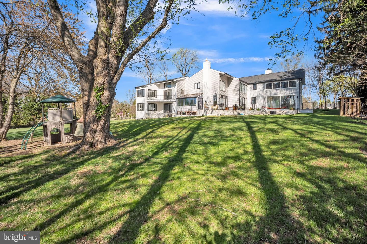 1134 TOWLSTON RD, GREAT FALLS, Virginia 22066, 6 Bedrooms Bedrooms, ,5 BathroomsBathrooms,Residential,For sale,1134 TOWLSTON RD,VAFX2229884 MLS # VAFX2229884