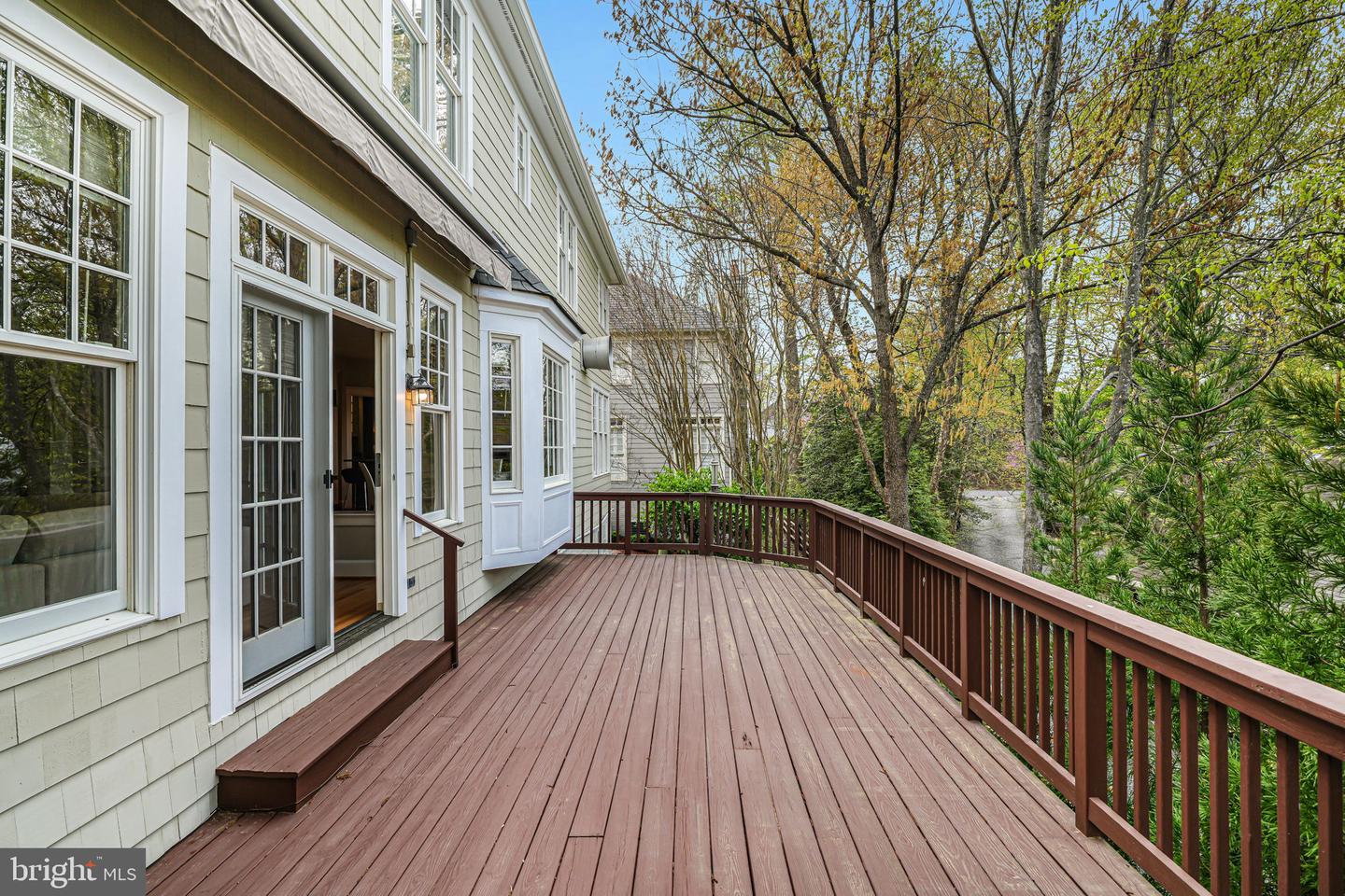3102 N DINWIDDIE ST, ARLINGTON, Virginia 22207, 5 Bedrooms Bedrooms, ,4 BathroomsBathrooms,Residential,For sale,3102 N DINWIDDIE ST,VAAR2055142 MLS # VAAR2055142