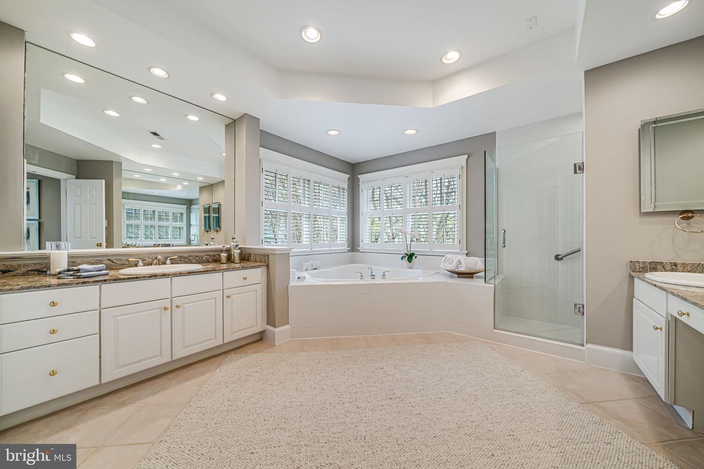 3102 N DINWIDDIE ST, ARLINGTON, Virginia 22207, 5 Bedrooms Bedrooms, ,4 BathroomsBathrooms,Residential,For sale,3102 N DINWIDDIE ST,VAAR2055142 MLS # VAAR2055142