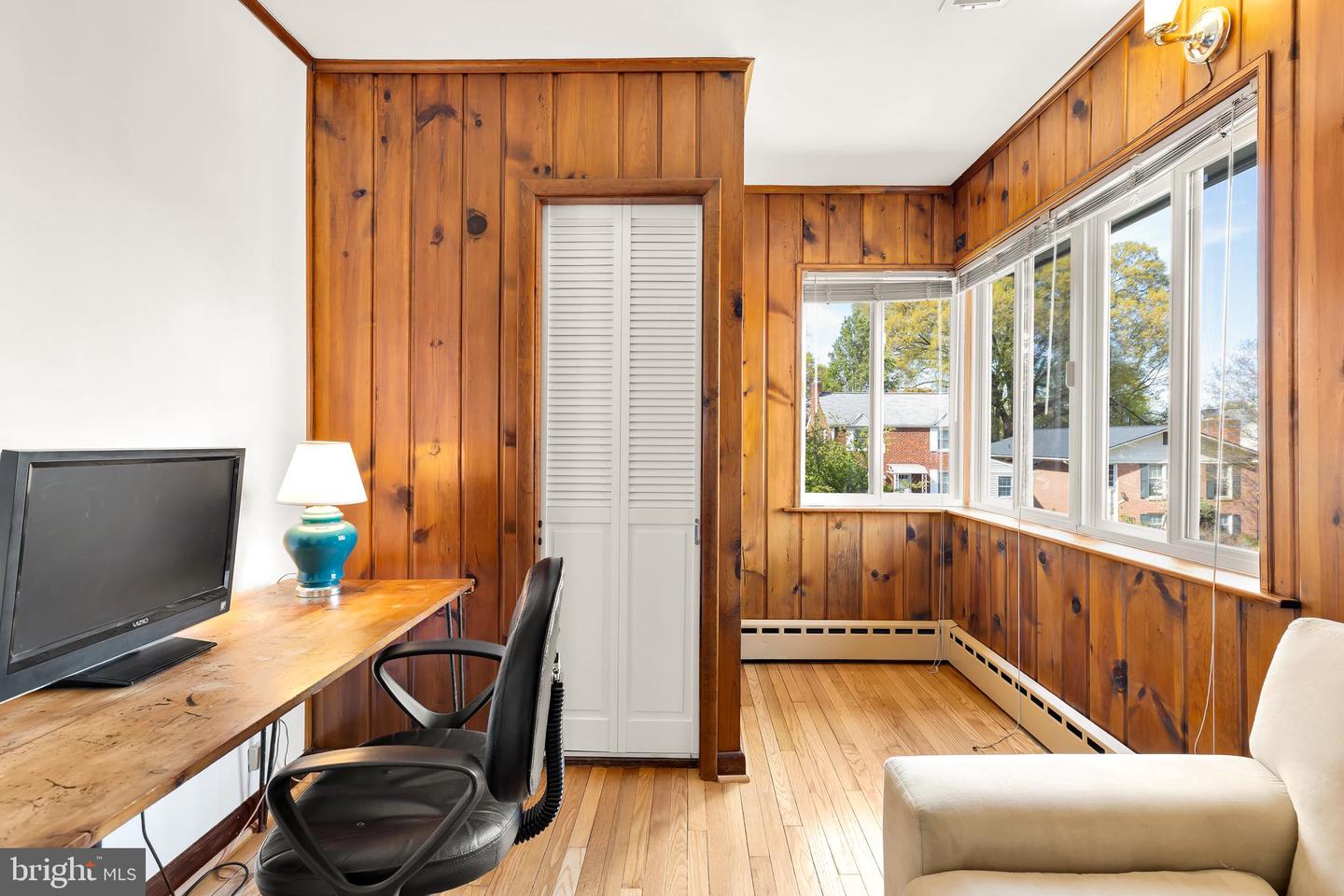 1034 22ND ST S, ARLINGTON, Virginia 22202, 3 Bedrooms Bedrooms, ,2 BathroomsBathrooms,Residential,For sale,1034 22ND ST S,VAAR2055212 MLS # VAAR2055212