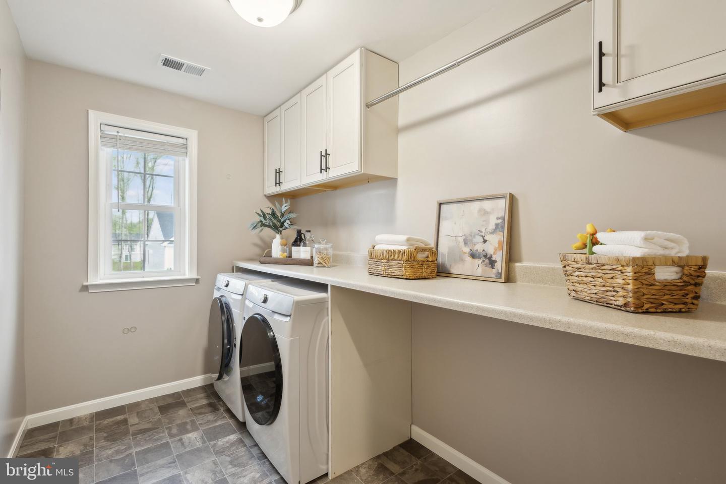 7810 BEXLEY LN, SPOTSYLVANIA, Virginia 22551, 5 Bedrooms Bedrooms, ,3 BathroomsBathrooms,Residential,For sale,7810 BEXLEY LN,VASP2031906 MLS # VASP2031906