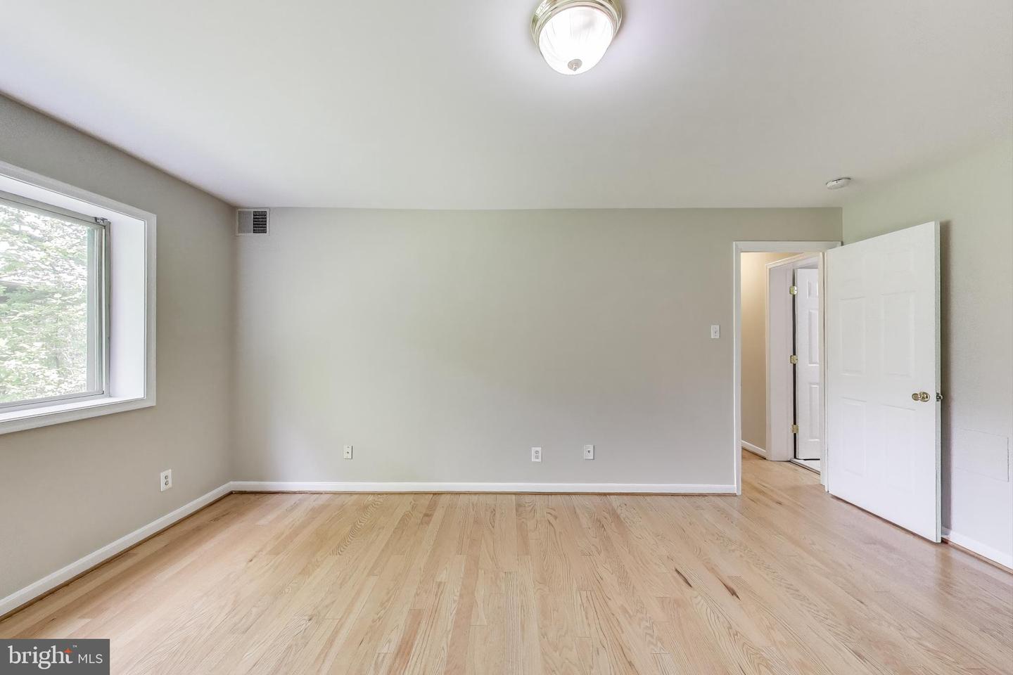 12654 DARA DR #102, WOODBRIDGE, Virginia 22192, 2 Bedrooms Bedrooms, ,1 BathroomBathrooms,Residential,For sale,12654 DARA DR #102,VAPW2091038 MLS # VAPW2091038