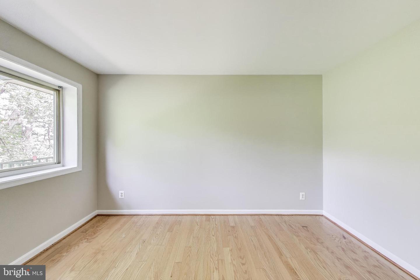 12654 DARA DR #102, WOODBRIDGE, Virginia 22192, 2 Bedrooms Bedrooms, ,1 BathroomBathrooms,Residential,For sale,12654 DARA DR #102,VAPW2091038 MLS # VAPW2091038