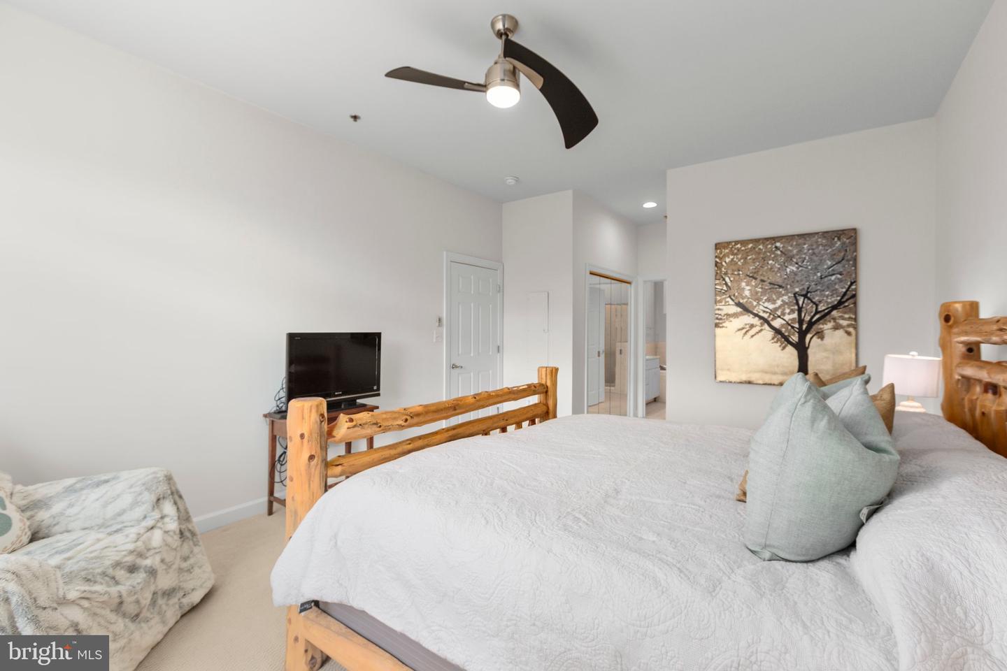 830 BELMONT BAY DR #206, WOODBRIDGE, Virginia 22191, 2 Bedrooms Bedrooms, ,2 BathroomsBathrooms,Residential,For sale,830 BELMONT BAY DR #206,VAPW2091342 MLS # VAPW2091342