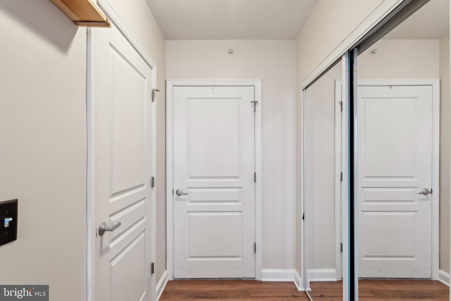 2451 MIDTOWN AVE #1221, ALEXANDRIA, Virginia 22303, 1 Bedroom Bedrooms, ,1 BathroomBathrooms,Residential,For sale,2451 MIDTOWN AVE #1221,VAFX2232680 MLS # VAFX2232680