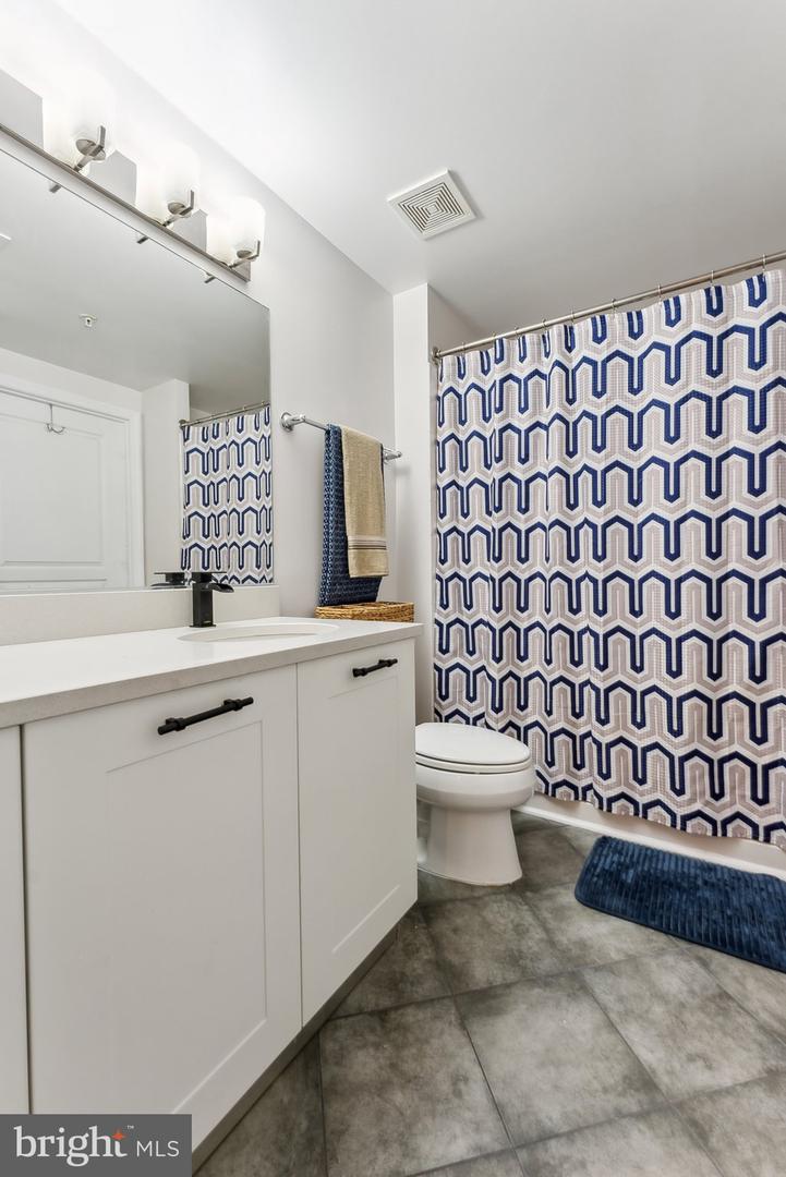 2451 MIDTOWN AVE #1221, ALEXANDRIA, Virginia 22303, 1 Bedroom Bedrooms, ,1 BathroomBathrooms,Residential,For sale,2451 MIDTOWN AVE #1221,VAFX2232680 MLS # VAFX2232680