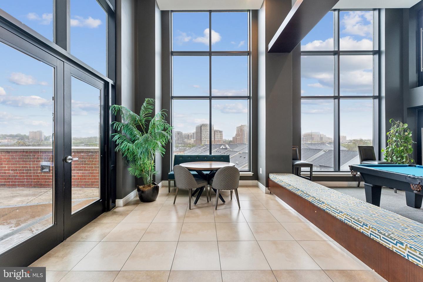 2451 MIDTOWN AVE #1221, ALEXANDRIA, Virginia 22303, 1 Bedroom Bedrooms, ,1 BathroomBathrooms,Residential,For sale,2451 MIDTOWN AVE #1221,VAFX2232680 MLS # VAFX2232680