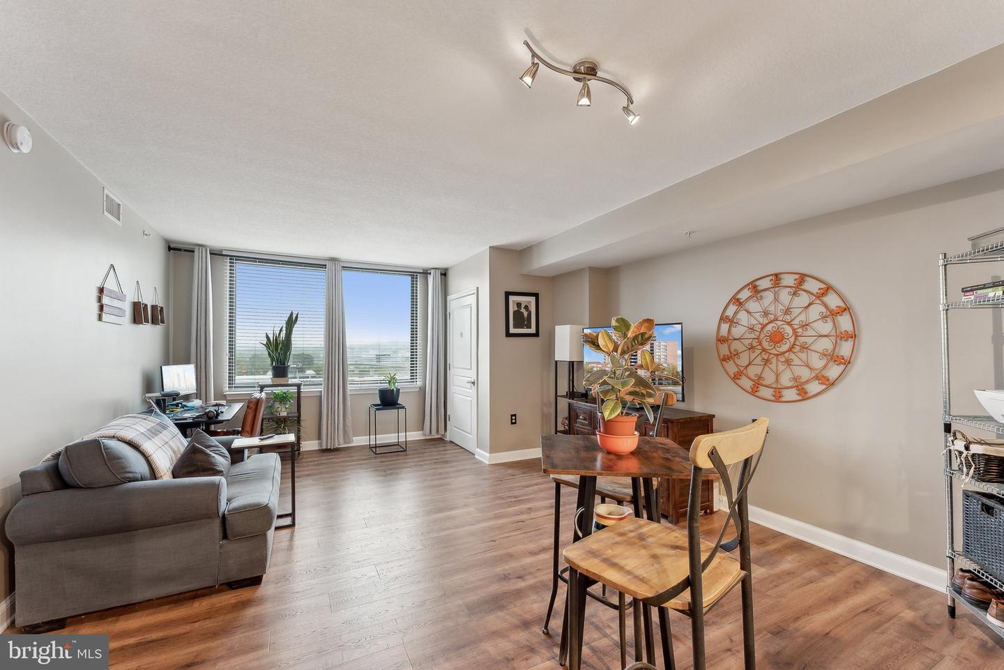 2451 MIDTOWN AVE #1221, ALEXANDRIA, Virginia 22303, 1 Bedroom Bedrooms, ,1 BathroomBathrooms,Residential,For sale,2451 MIDTOWN AVE #1221,VAFX2232680 MLS # VAFX2232680