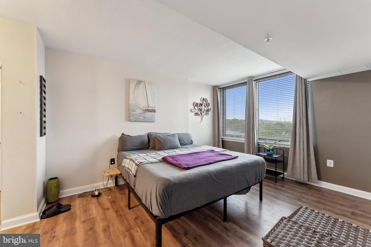 2451 MIDTOWN AVE #1221, ALEXANDRIA, Virginia 22303, 1 Bedroom Bedrooms, ,1 BathroomBathrooms,Residential,For sale,2451 MIDTOWN AVE #1221,VAFX2232680 MLS # VAFX2232680