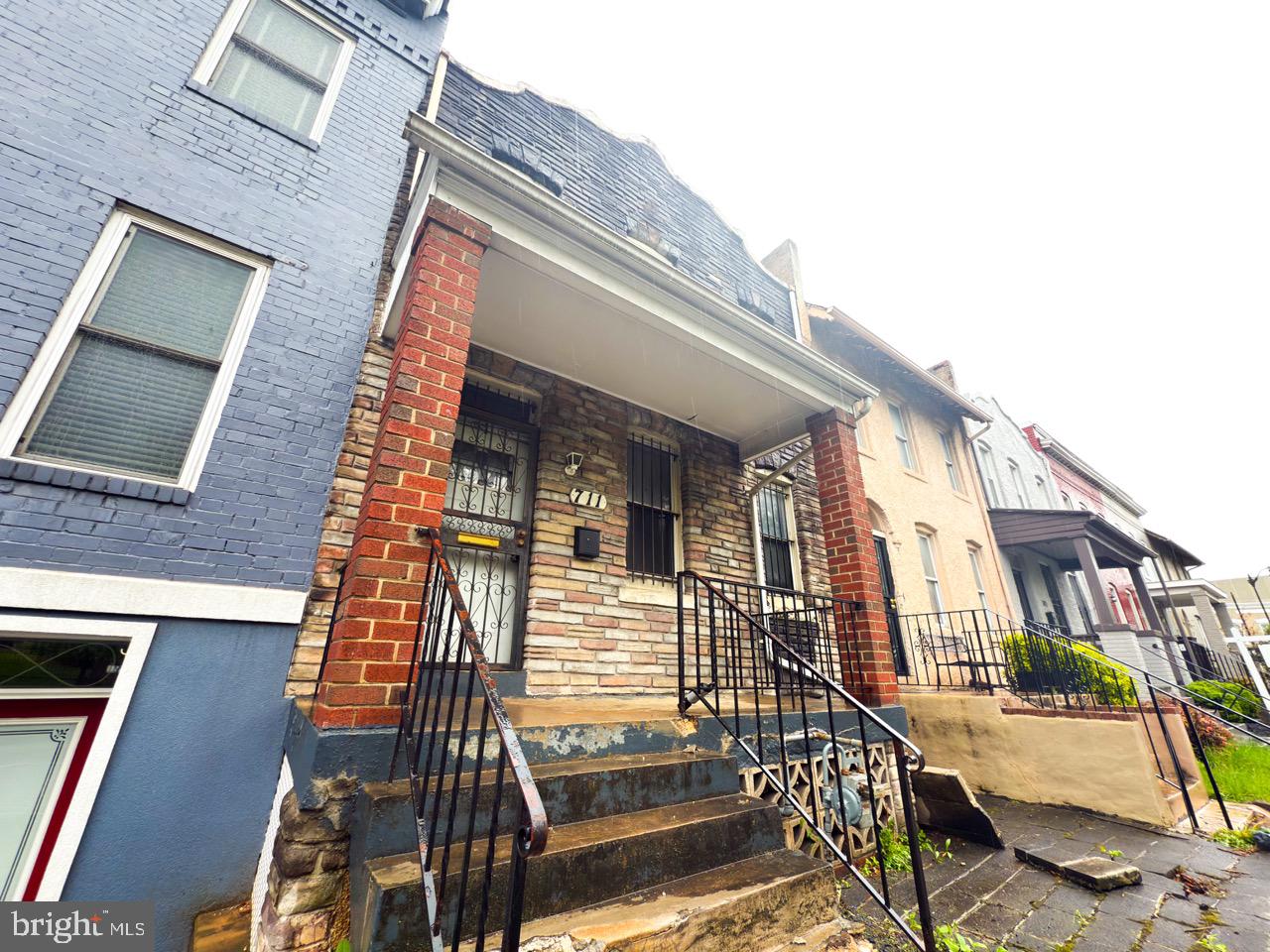 711 FLORIDA AVE NE, WASHINGTON, District Of Columbia 20002, 3 Bedrooms Bedrooms, ,2 BathroomsBathrooms,Residential,For sale,711 FLORIDA AVE NE,DCDC2194462 MLS # DCDC2194462