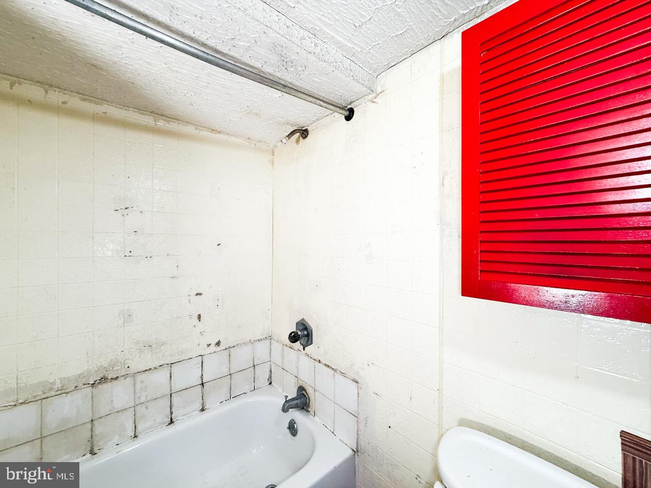 711 FLORIDA AVE NE, WASHINGTON, District Of Columbia 20002, 3 Bedrooms Bedrooms, ,2 BathroomsBathrooms,Residential,For sale,711 FLORIDA AVE NE,DCDC2194462 MLS # DCDC2194462