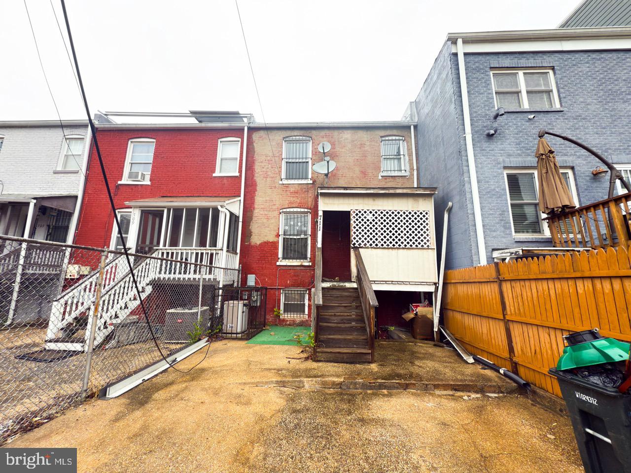 711 FLORIDA AVE NE, WASHINGTON, District Of Columbia 20002, 3 Bedrooms Bedrooms, ,2 BathroomsBathrooms,Residential,For sale,711 FLORIDA AVE NE,DCDC2194462 MLS # DCDC2194462