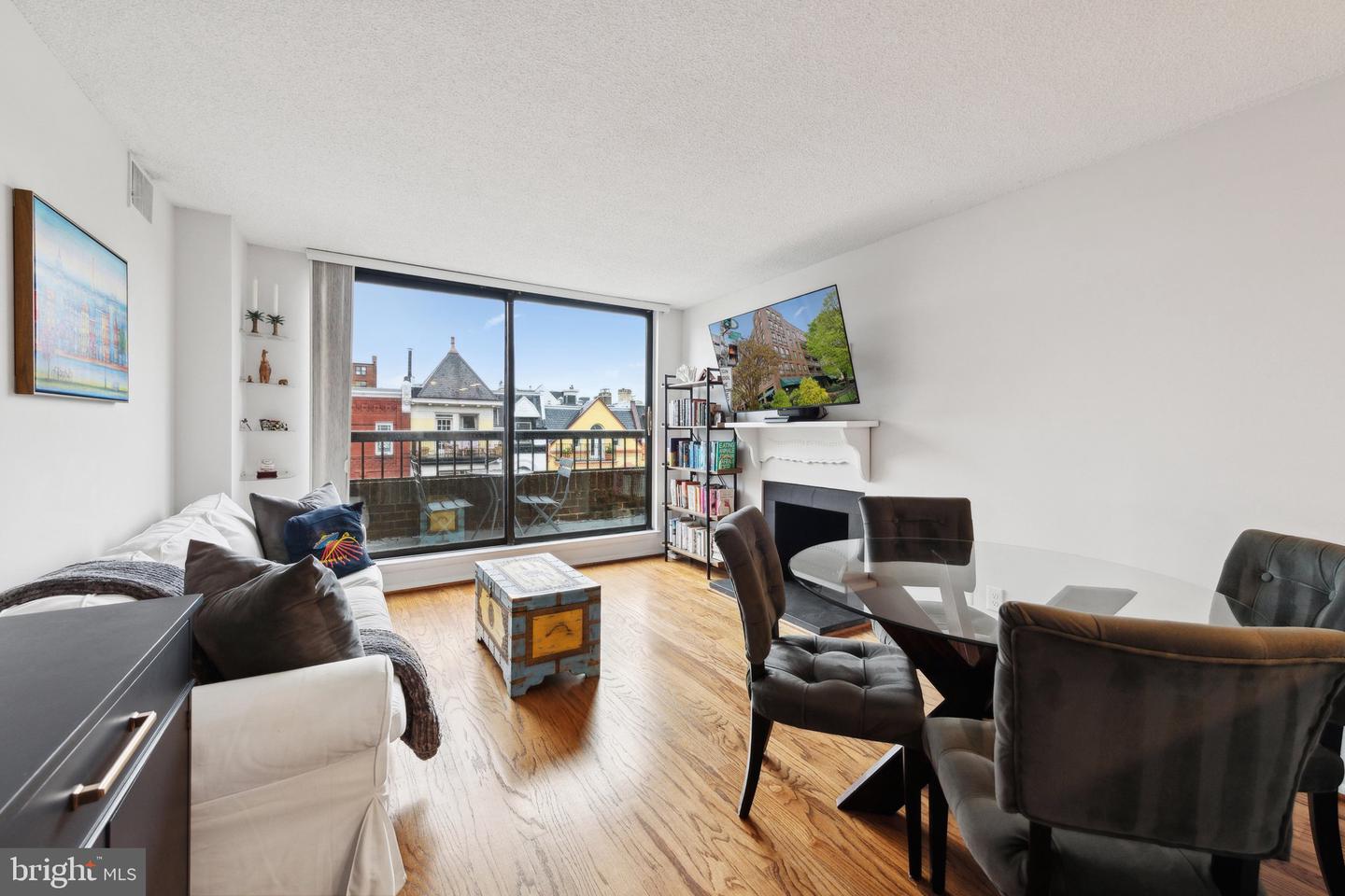 1700 17TH ST NW #403, WASHINGTON, District Of Columbia 20009, 1 Bedroom Bedrooms, 3 Rooms Rooms,1 BathroomBathrooms,Residential,For sale,1700 17TH ST NW #403,DCDC2194474 MLS # DCDC2194474