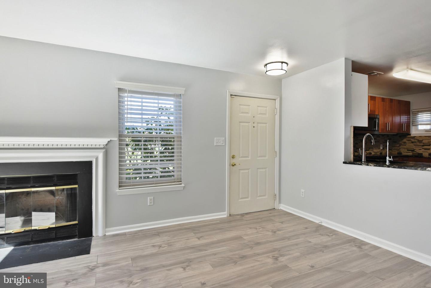 11025 SENTRY RIDGE RD, MANASSAS, Virginia 20109, 2 Bedrooms Bedrooms, ,2 BathroomsBathrooms,Residential,For sale,11025 SENTRY RIDGE RD,VAPW2091538 MLS # VAPW2091538