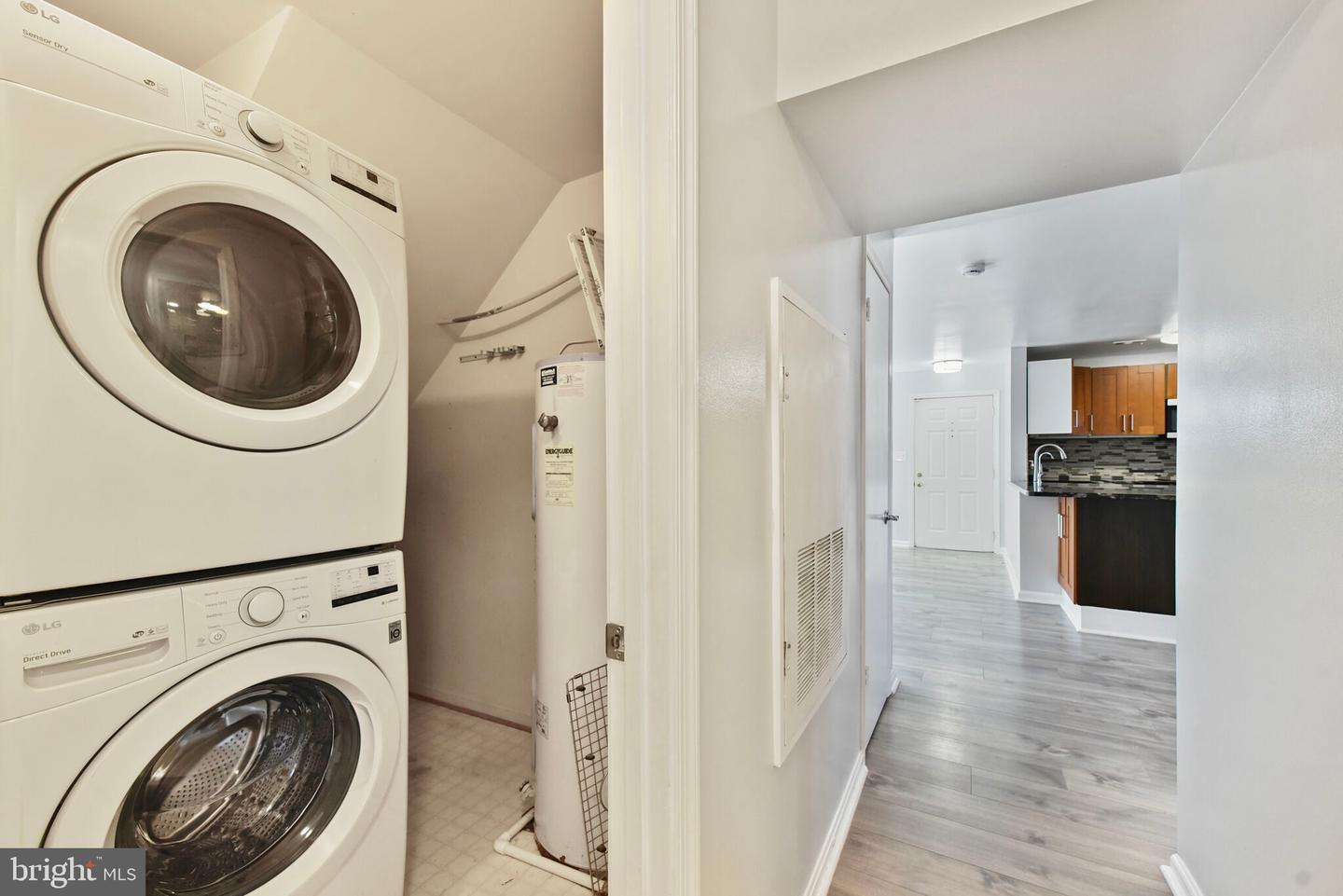 11025 SENTRY RIDGE RD, MANASSAS, Virginia 20109, 2 Bedrooms Bedrooms, ,2 BathroomsBathrooms,Residential,For sale,11025 SENTRY RIDGE RD,VAPW2091538 MLS # VAPW2091538