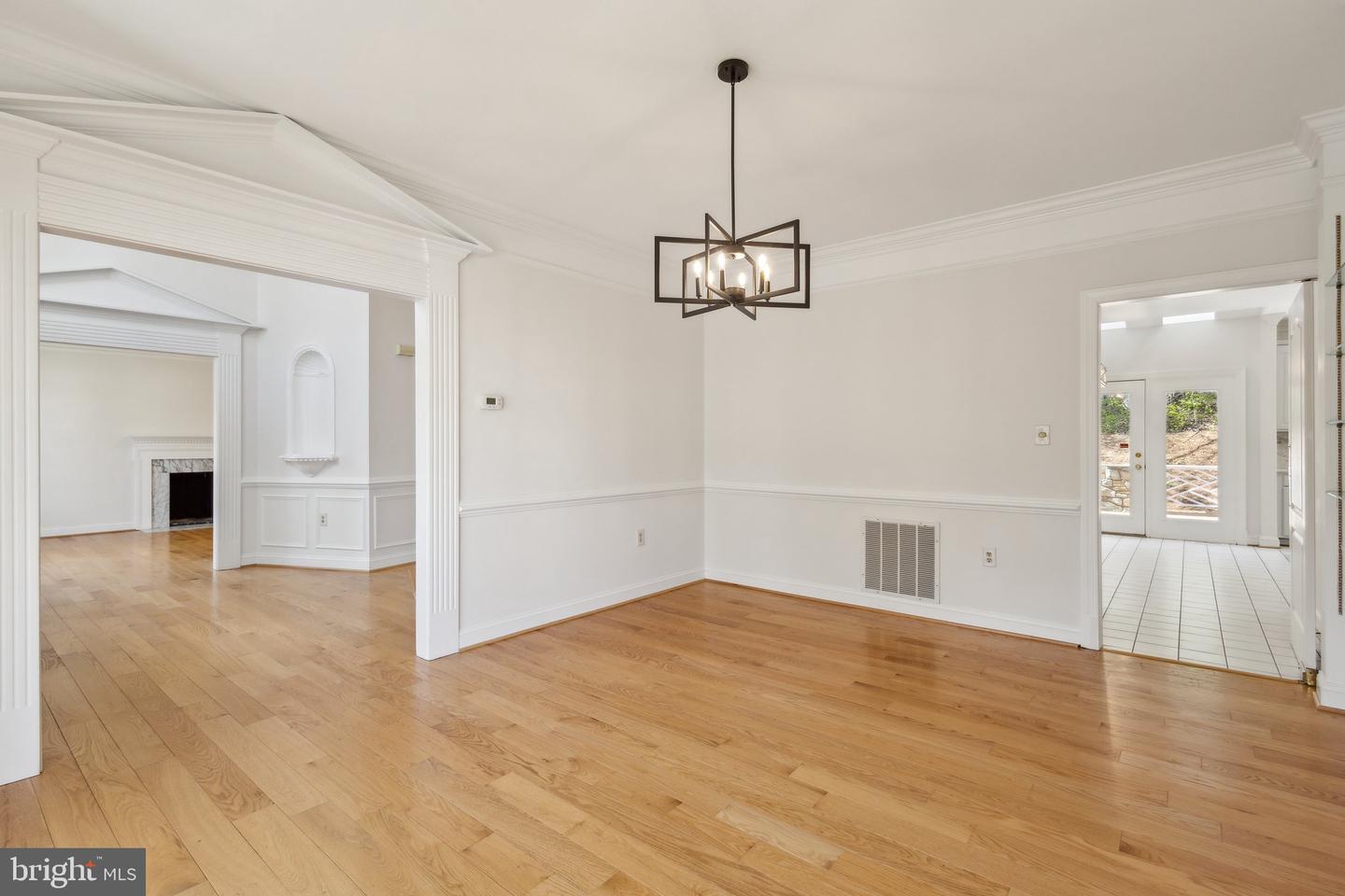 9313 BRAYMORE CIR, FAIRFAX STATION, Virginia 22039, 4 Bedrooms Bedrooms, ,5 BathroomsBathrooms,Residential,For sale,9313 BRAYMORE CIR,VAFX2233062 MLS # VAFX2233062