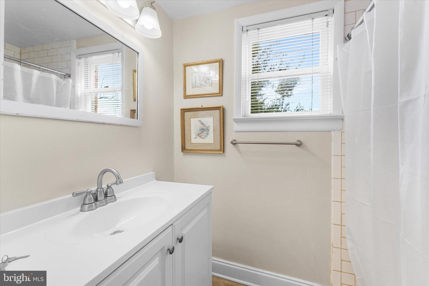 36625 SHOEMAKER SCHOOL RD, PURCELLVILLE, Virginia 20132, 5 Bedrooms Bedrooms, ,2 BathroomsBathrooms,Residential,For sale,36625 SHOEMAKER SCHOOL RD,VALO2093442 MLS # VALO2093442