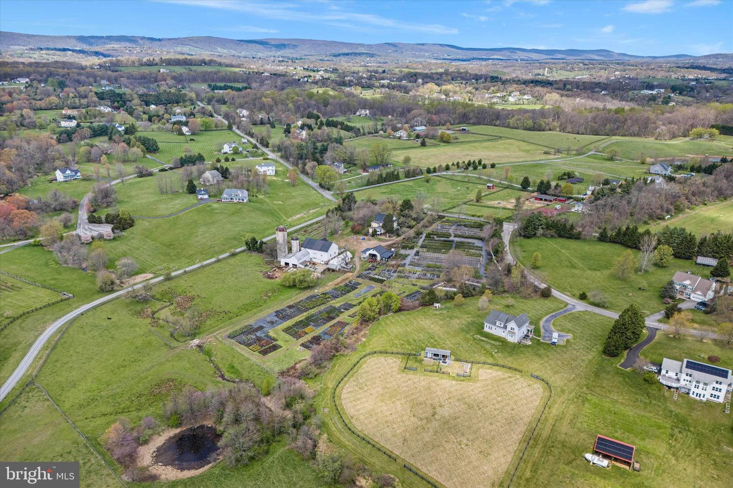36625 SHOEMAKER SCHOOL RD, PURCELLVILLE, Virginia 20132, 5 Bedrooms Bedrooms, ,2 BathroomsBathrooms,Residential,For sale,36625 SHOEMAKER SCHOOL RD,VALO2093442 MLS # VALO2093442