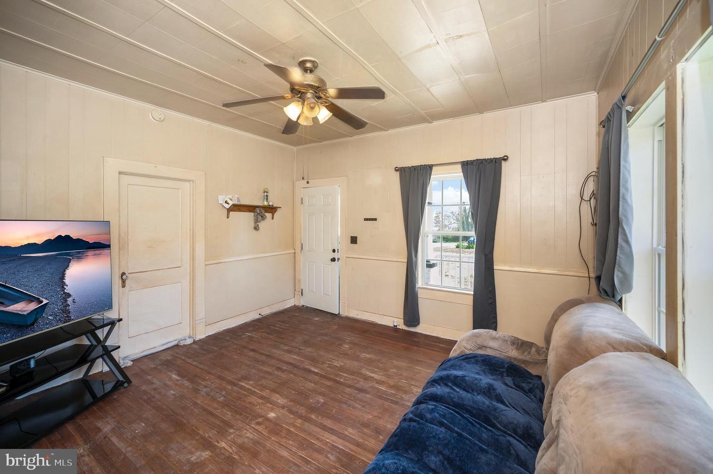1588 MOUNTAIN VIEW RD, STAFFORD, Virginia 22554, 2 Bedrooms Bedrooms, ,1 BathroomBathrooms,Residential,For sale,1588 MOUNTAIN VIEW RD,VAST2037702 MLS # VAST2037702