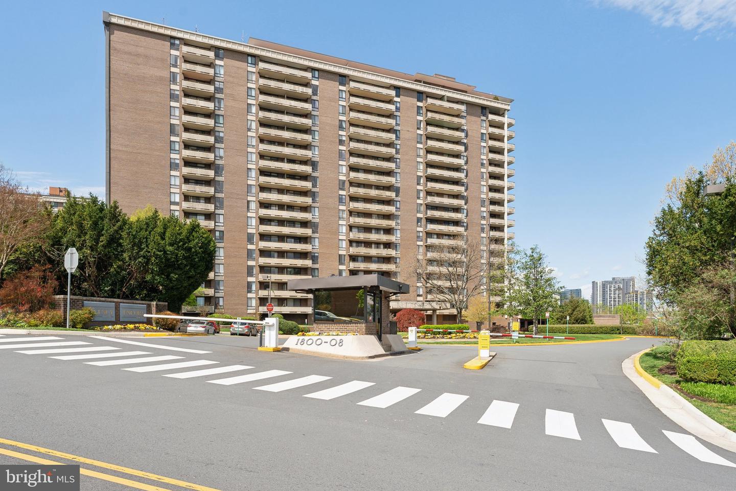 1800 OLD MEADOW RD #1204, MCLEAN, Virginia 22102, 2 Bedrooms Bedrooms, ,2 BathroomsBathrooms,Residential,For sale,1800 OLD MEADOW RD #1204,VAFX2233246 MLS # VAFX2233246