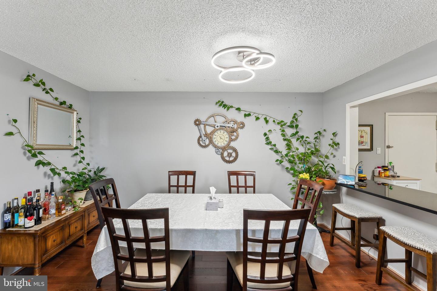 1800 OLD MEADOW RD #1204, MCLEAN, Virginia 22102, 2 Bedrooms Bedrooms, ,2 BathroomsBathrooms,Residential,For sale,1800 OLD MEADOW RD #1204,VAFX2233246 MLS # VAFX2233246