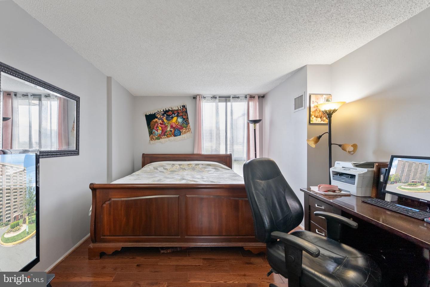 1800 OLD MEADOW RD #1204, MCLEAN, Virginia 22102, 2 Bedrooms Bedrooms, ,2 BathroomsBathrooms,Residential,For sale,1800 OLD MEADOW RD #1204,VAFX2233246 MLS # VAFX2233246
