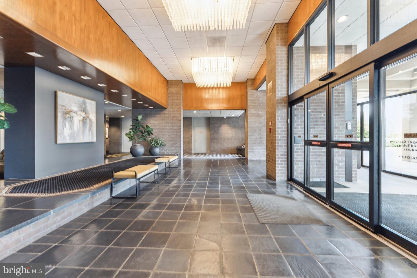 1800 OLD MEADOW RD #1204, MCLEAN, Virginia 22102, 2 Bedrooms Bedrooms, ,2 BathroomsBathrooms,Residential,For sale,1800 OLD MEADOW RD #1204,VAFX2233246 MLS # VAFX2233246