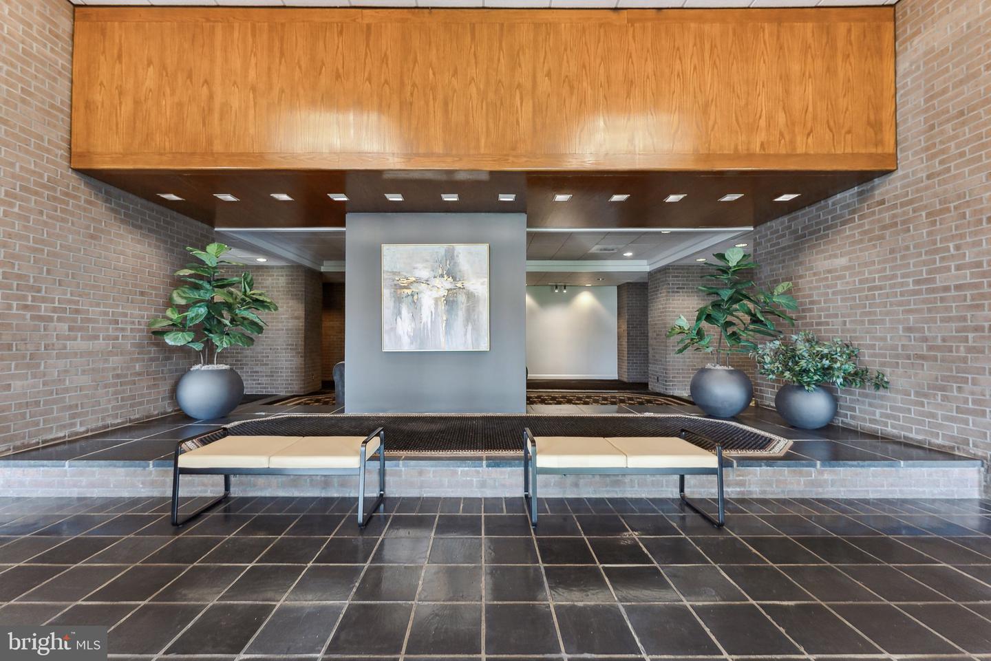 1800 OLD MEADOW RD #1204, MCLEAN, Virginia 22102, 2 Bedrooms Bedrooms, ,2 BathroomsBathrooms,Residential,For sale,1800 OLD MEADOW RD #1204,VAFX2233246 MLS # VAFX2233246